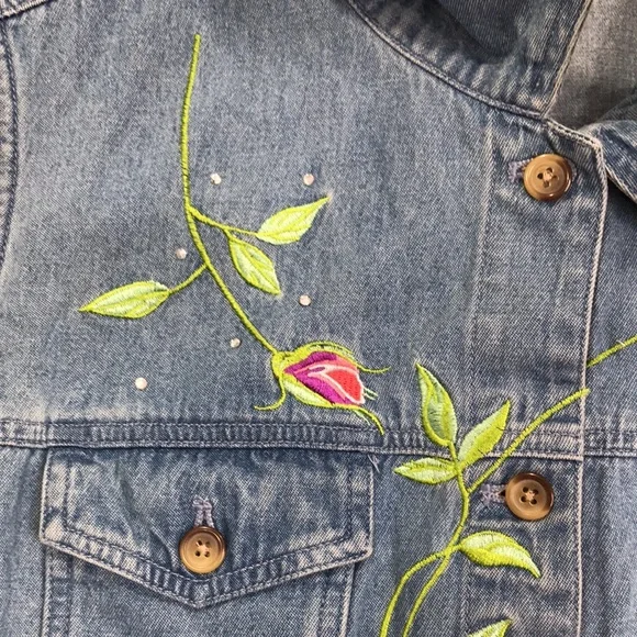 Quacker Factory Floral Embroidered Denim Vest Size 1X - Picture 3 of 9